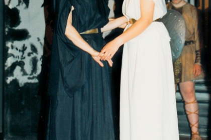 theaterverein-wetter-antigone-bild06