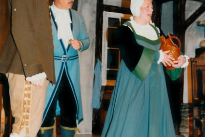 theaterverein-wetter-der-zerbrochene-krug-bild04