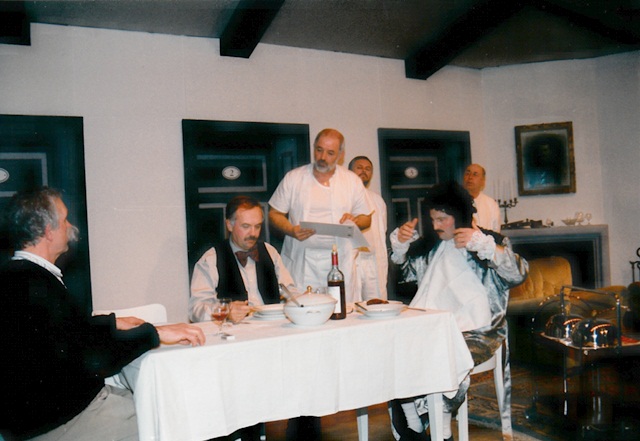 theaterverein-wetter-die-physiker-bild30