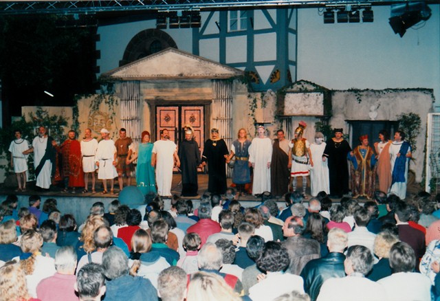 theaterverein-wetter-romulus-der-grosse-bild19