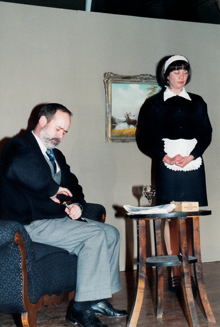 theaterverein-wetter-biedermann-und-die-brandstifter-bild13