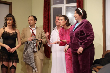 theaterverein-wetter-der-nackte-wahnsinn-premiere-47