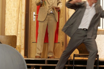 theaterverein-wetter-der-nackte-wahnsinn-premiere-73