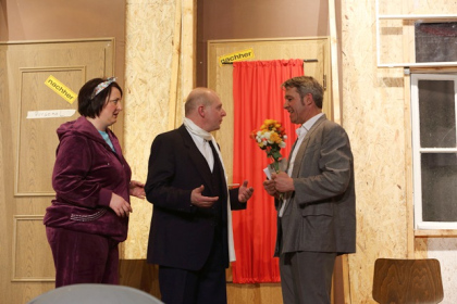 theaterverein-wetter-der-nackte-wahnsinn-premiere-76