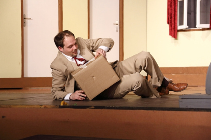 theaterverein-wetter-der-nackte-wahnsinn-premiere-9